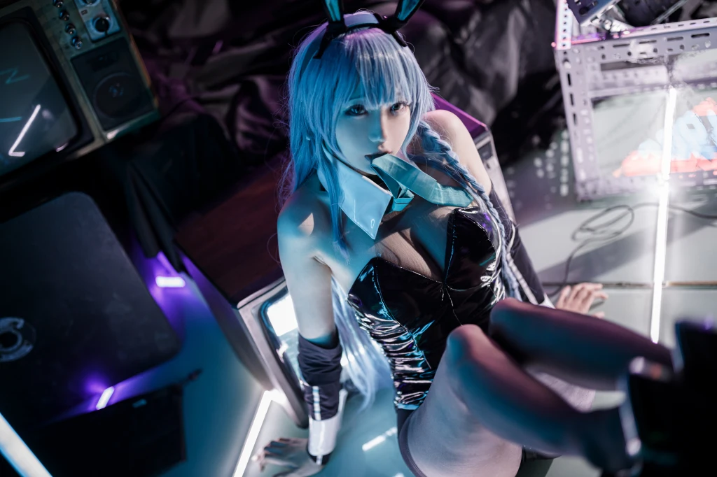 Coser@周叽是可爱兔兔 Vol.039: 树城兔女郎 (28 photos)