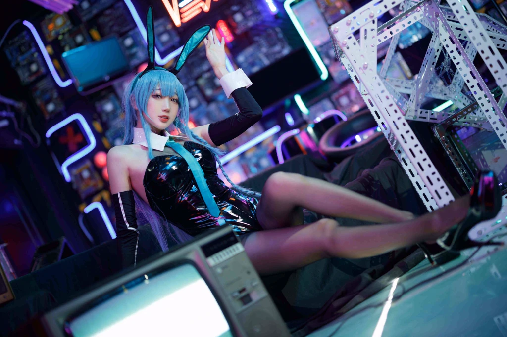 Coser@周叽是可爱兔兔 Vol.039: 树城兔女郎 (28 photos) – Page 2