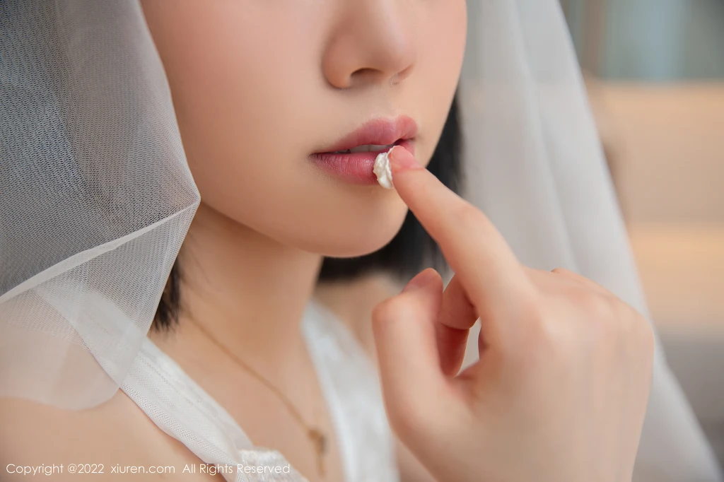 XIUREN No.4530: 一颗甜蛋黄a (82 photos)