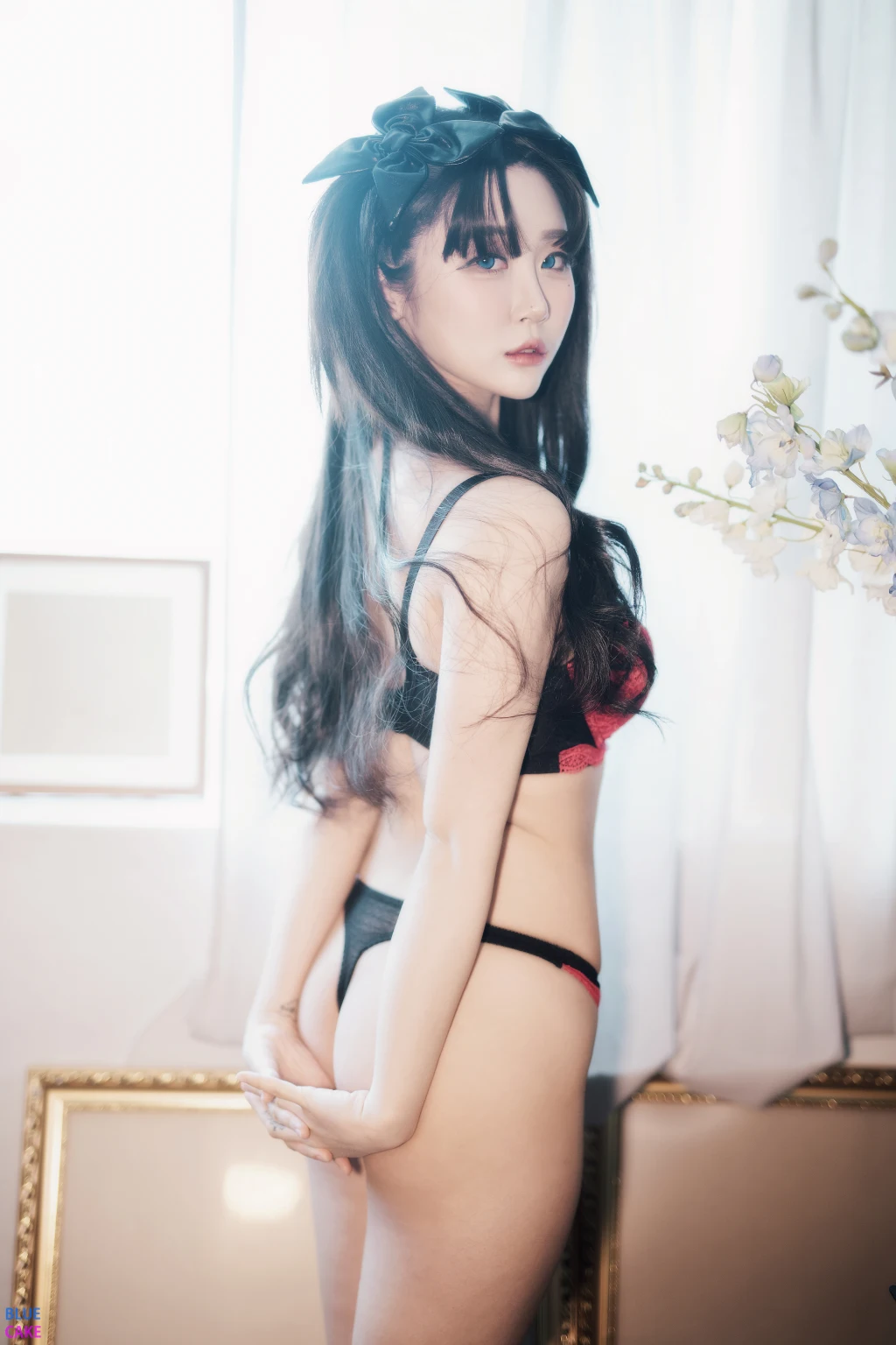 [BLUECAKE] Bomi (보미) & Zia (지아): Fate Saber x Thosaka Rin – Lingerie.Ver (128 photos)