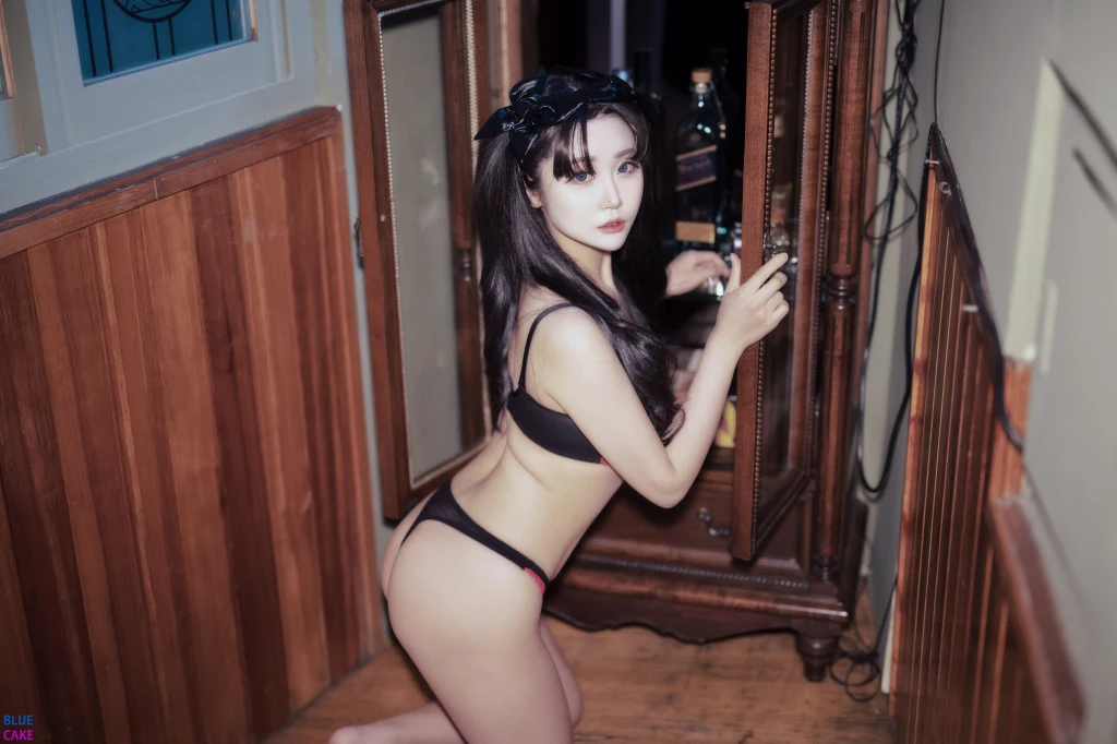 [BLUECAKE] Bomi (보미) & Zia (지아): Fate Saber x Thosaka Rin – Lingerie.Ver (128 photos) – Page 3