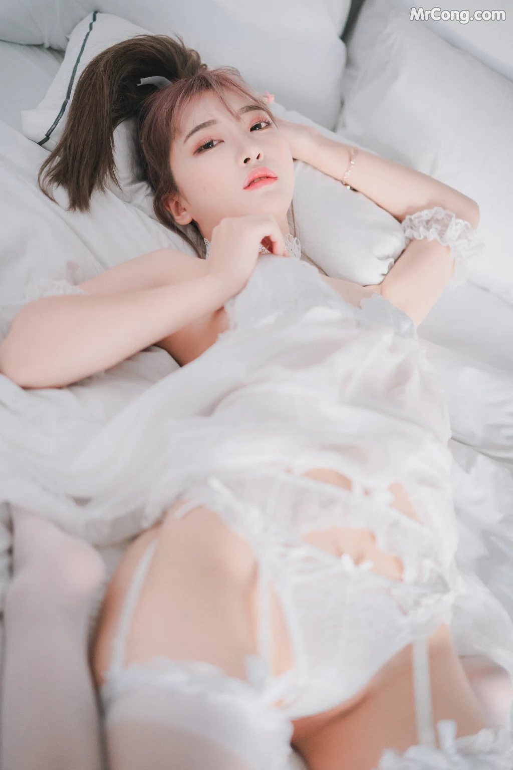 DJAWA Photo – HaNari (하나리): “Snow Cat” (35 photos)