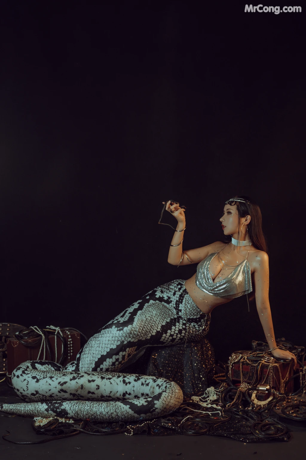 Coser@云溪溪 (Yunx1x1) Vol.002: 蛇姬 (40 photos)