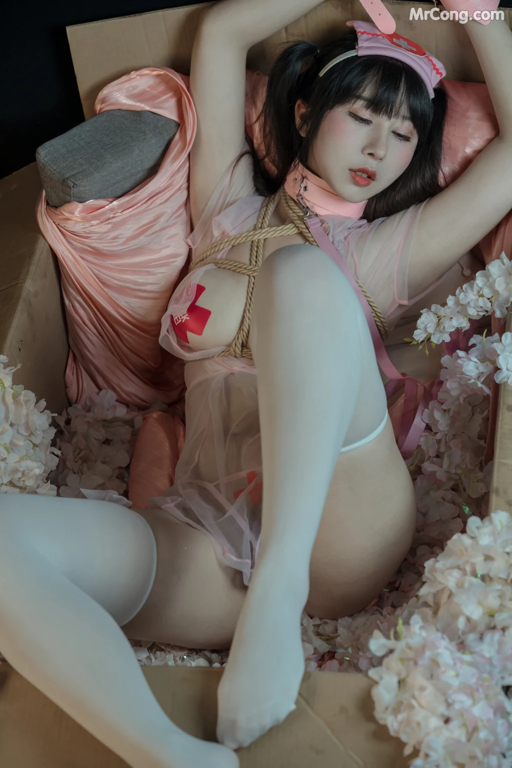 Coser@云溪溪 (Yunx1x1) Vol.003: 奶桃护士 (58 photos) – Page 4