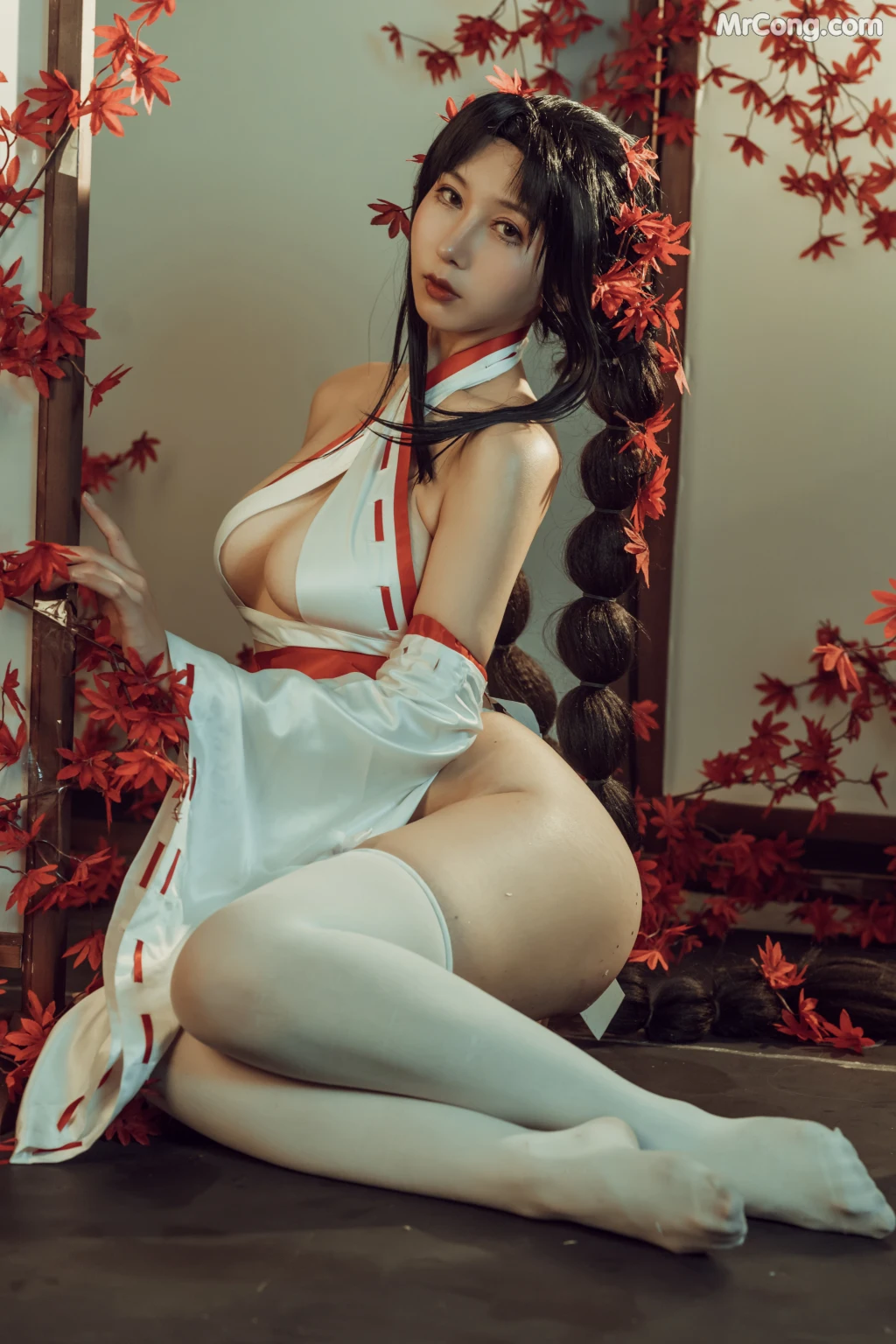 Coser@云溪溪 (Yunx1x1) Vol.004: 奶桃巫女 (43 photos)