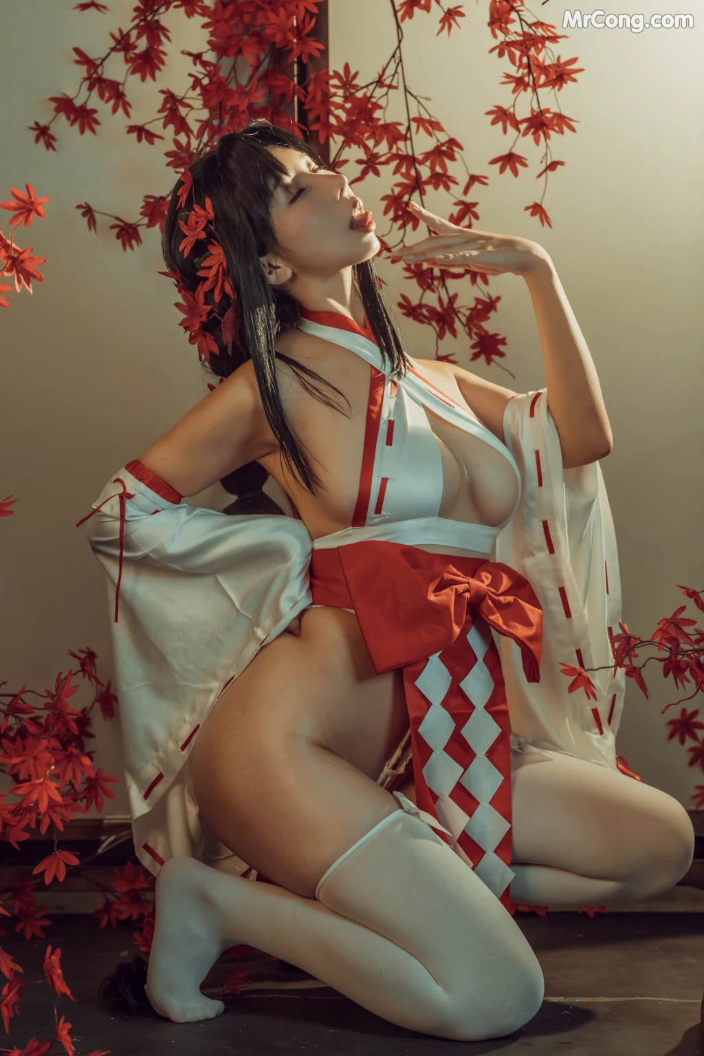 Coser@云溪溪 (Yunx1x1) Vol.004: 奶桃巫女 (43 photos) – Page 2