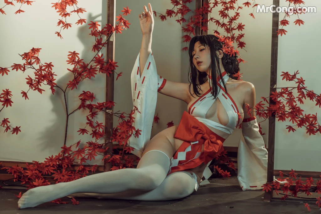 Coser@云溪溪 (Yunx1x1) Vol.004: 奶桃巫女 (43 photos) – Page 2