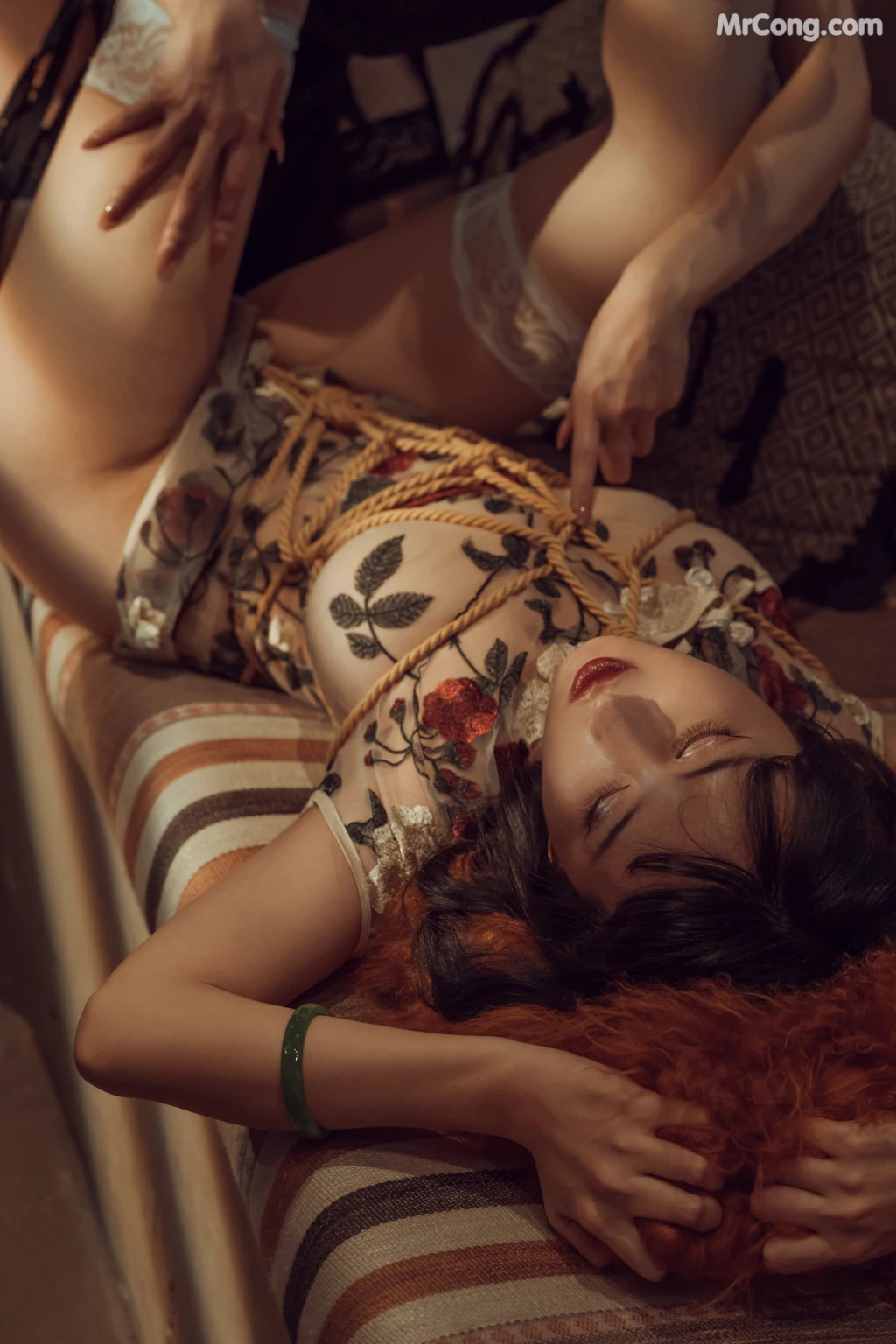 Coser@云溪溪 (Yunx1x1) Vol.005: 双人旗袍捆绑 (54 photos + 1 video) – Page 3
