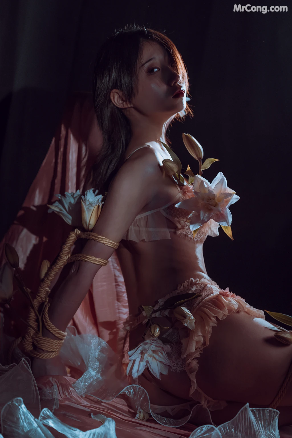 Coser@云溪溪 (Yunx1x1) Vol.007: 花与绳 (58 photos) – Page 5