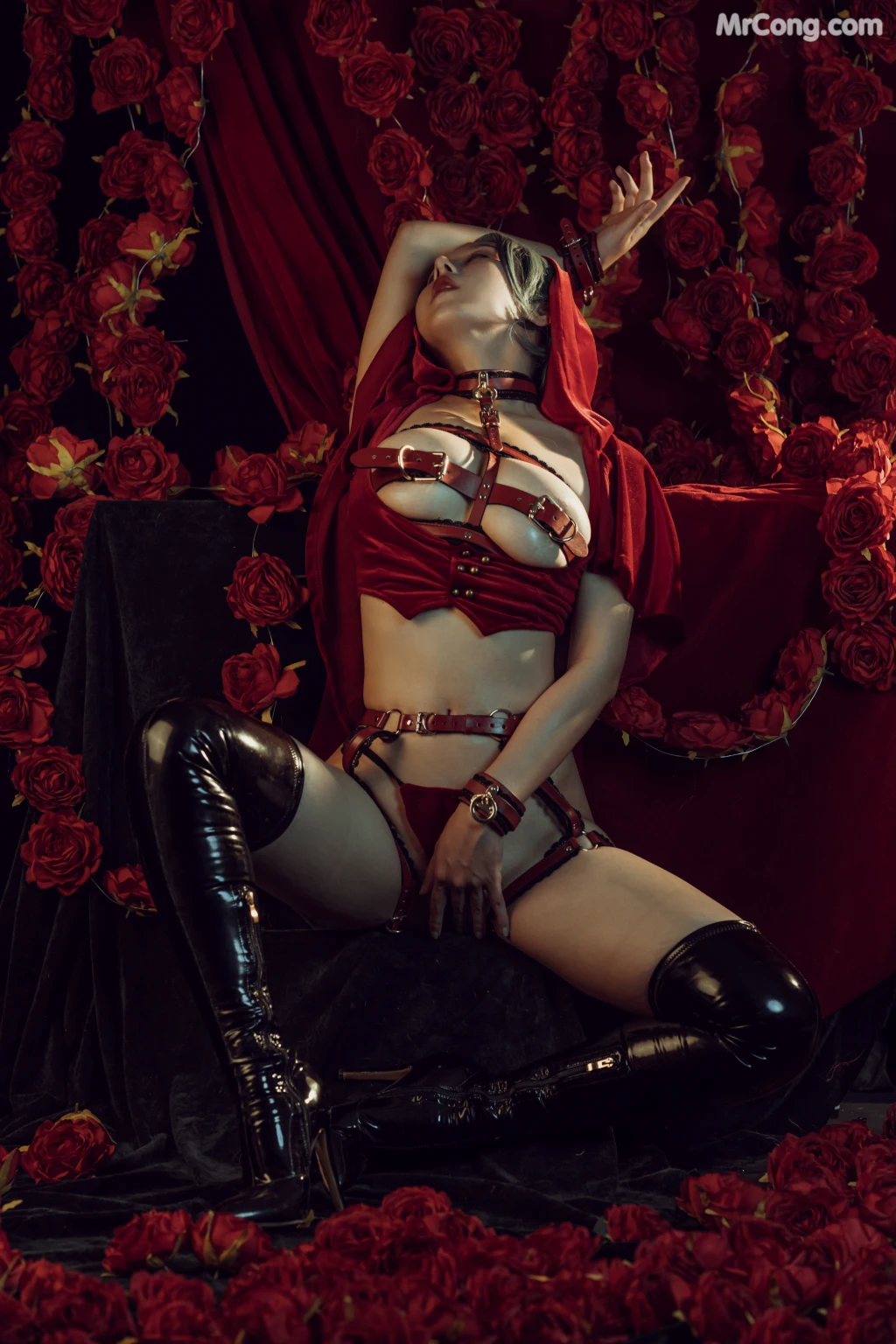 Coser@云溪溪 (Yunx1x1) Vol.015: 奶桃 玫瑰 (40 photos) – Page 4