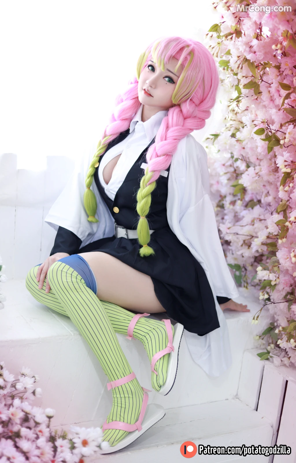 Coser@Potato Godzilla: Mitsuri Kanroji (65 photos + 26 videos)