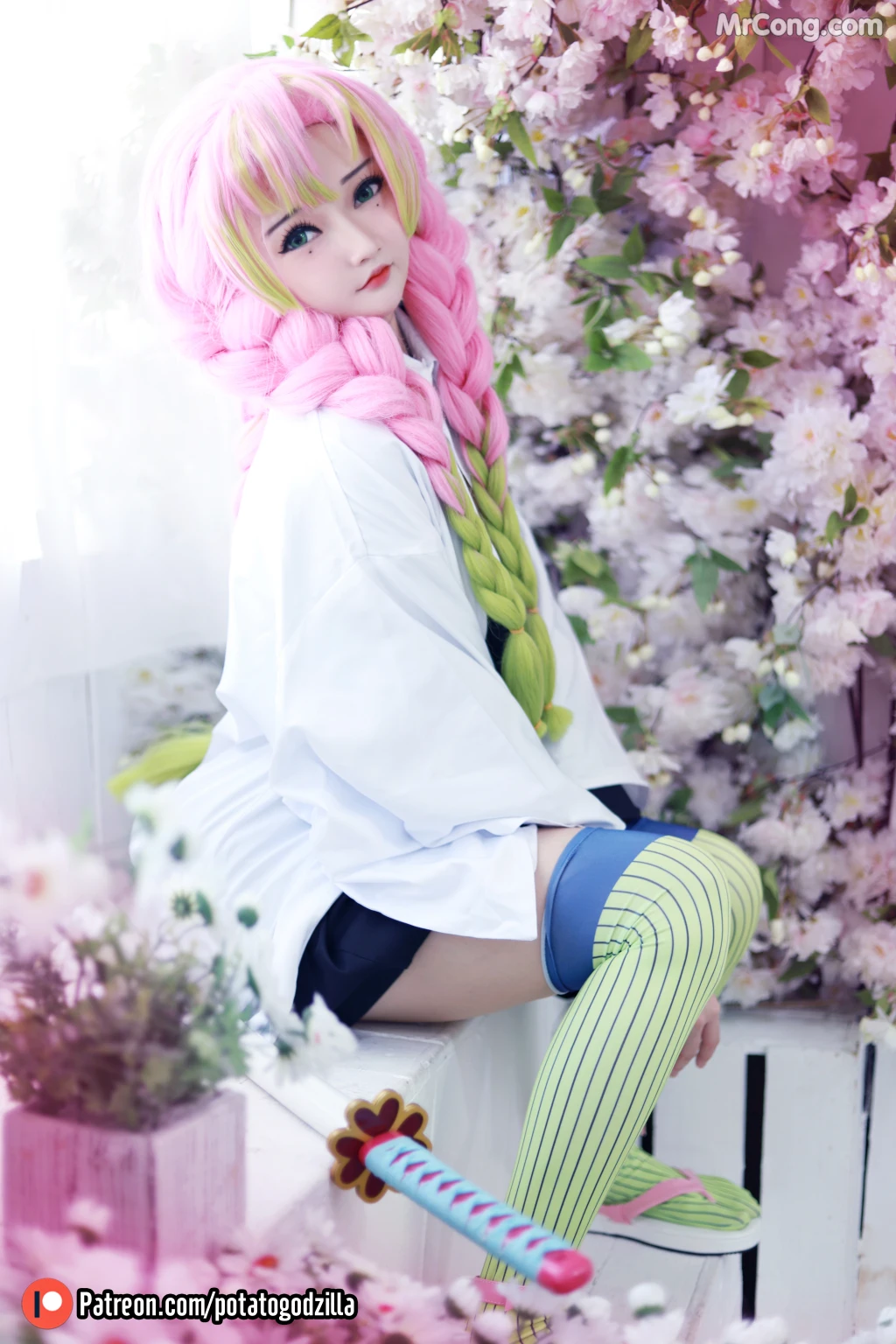 Coser@Potato Godzilla: Mitsuri Kanroji (65 photos + 26 videos)