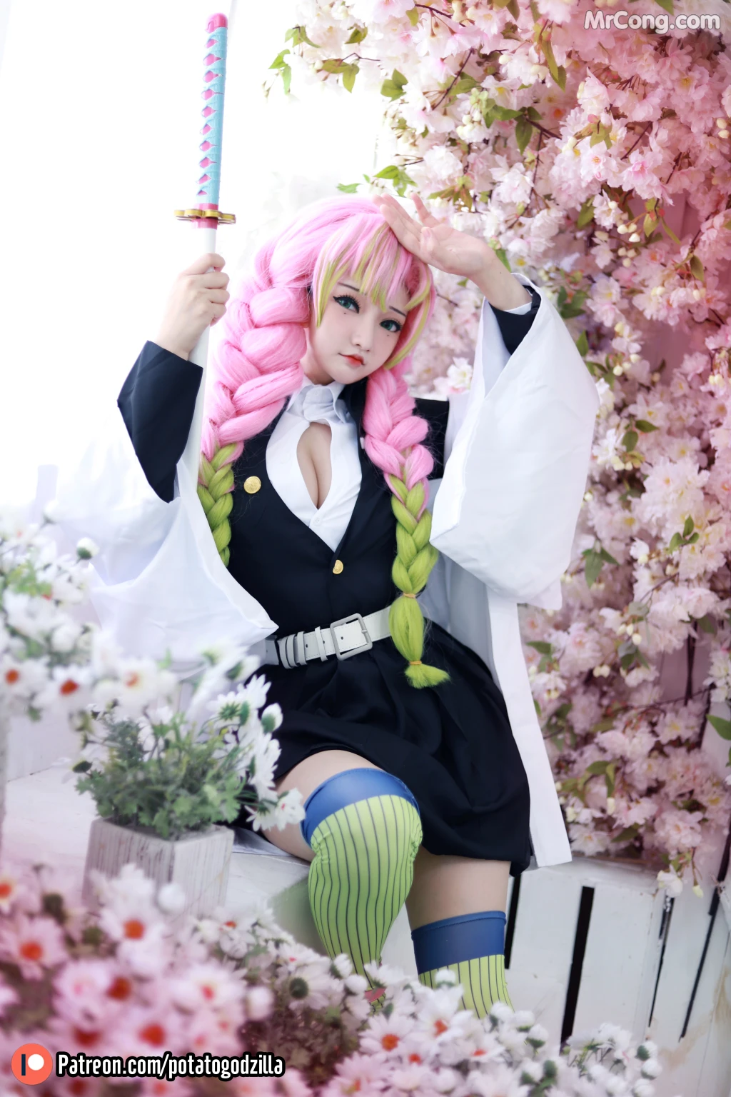 Coser@Potato Godzilla: Mitsuri Kanroji (65 photos + 26 videos)