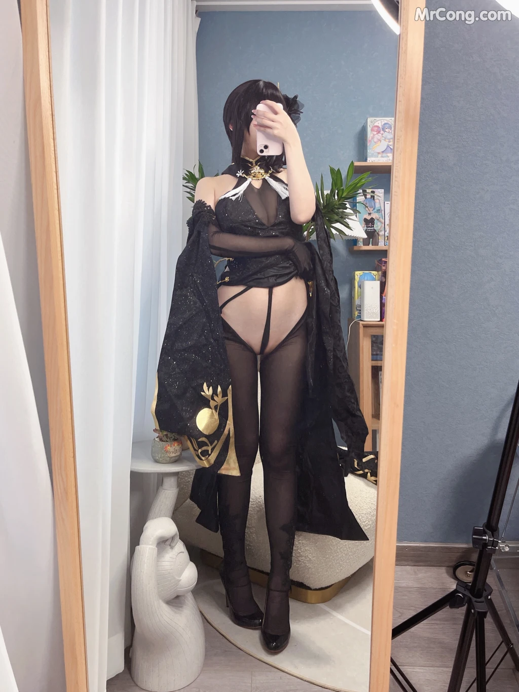 Coser@rioko凉凉子 Vol.094: 镇海 自拍 (20 photos)