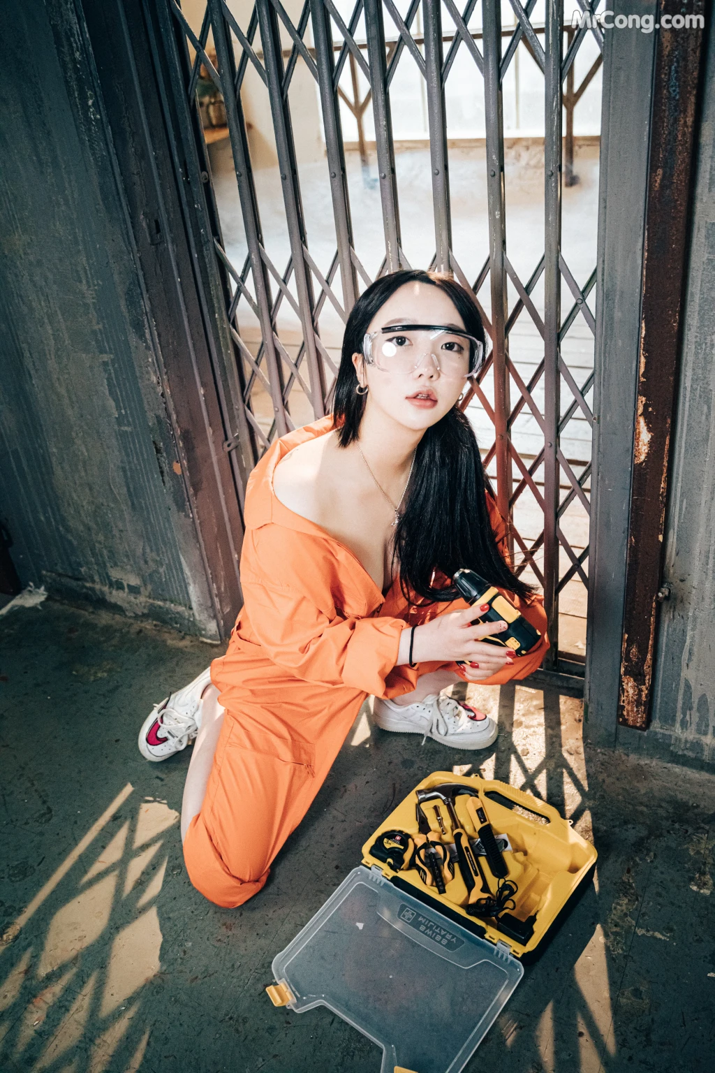 [Loozy] Son Ye-Eun (손예은): Where Are My Tools (86 photos)