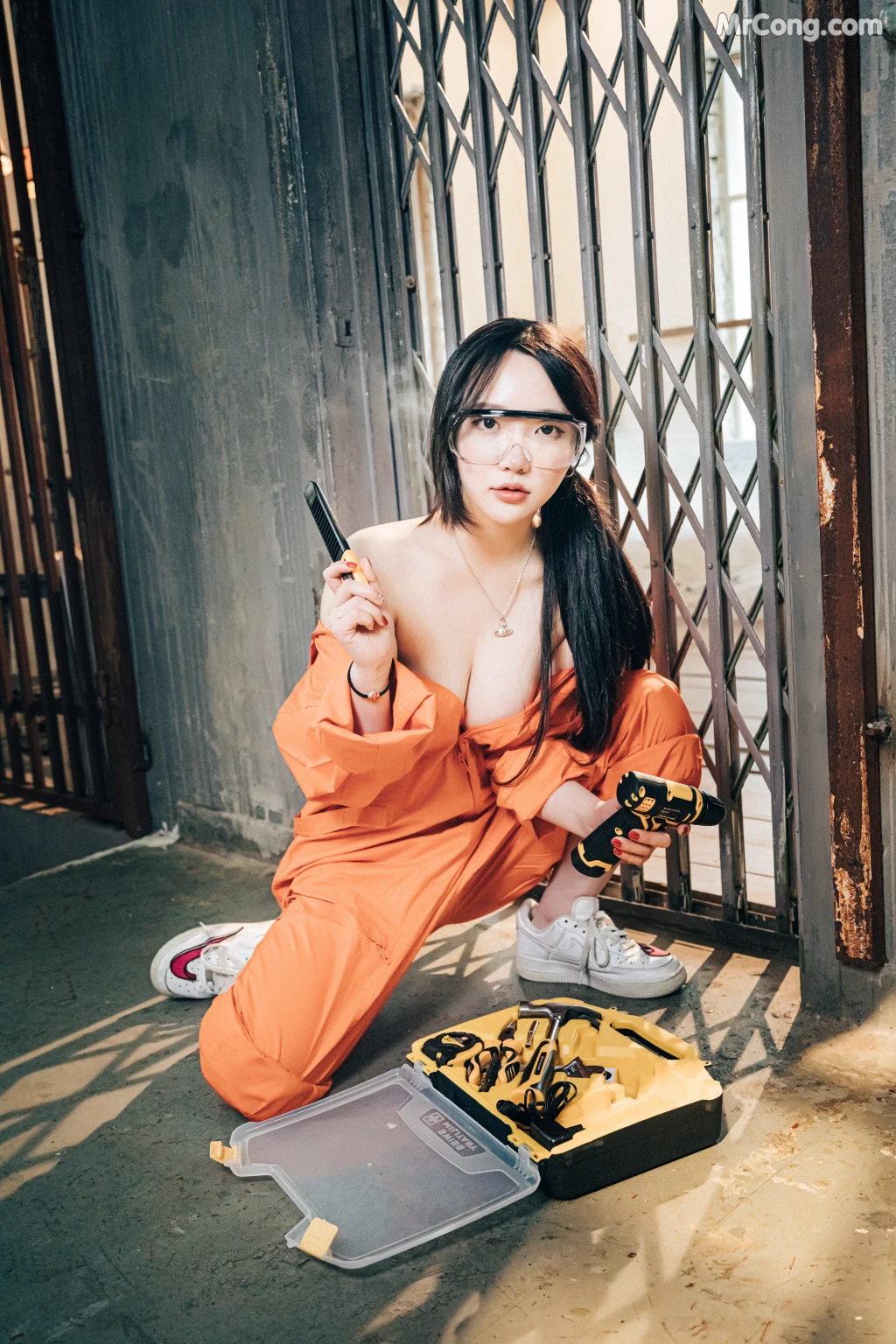 [Loozy] Son Ye-Eun (손예은): Where Are My Tools (86 photos) – Page 2