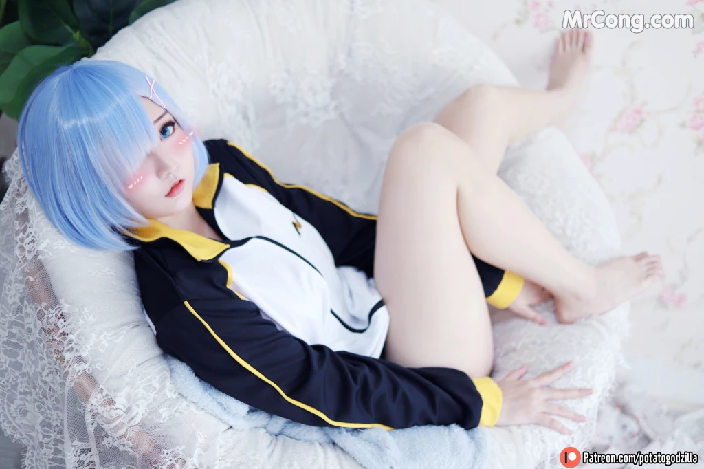 Coser@Potato Godzilla: Rem in Subaru Jacket (34 photos) – Page 2