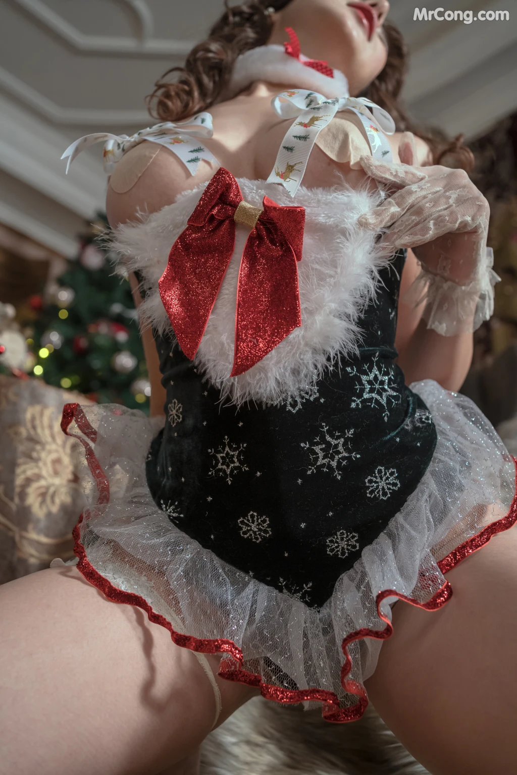 Coser@云溪溪 (Yunx1x1) Vol.019: 奶桃 圣诞女郎 (45 photos + 6 videos) – Page 4