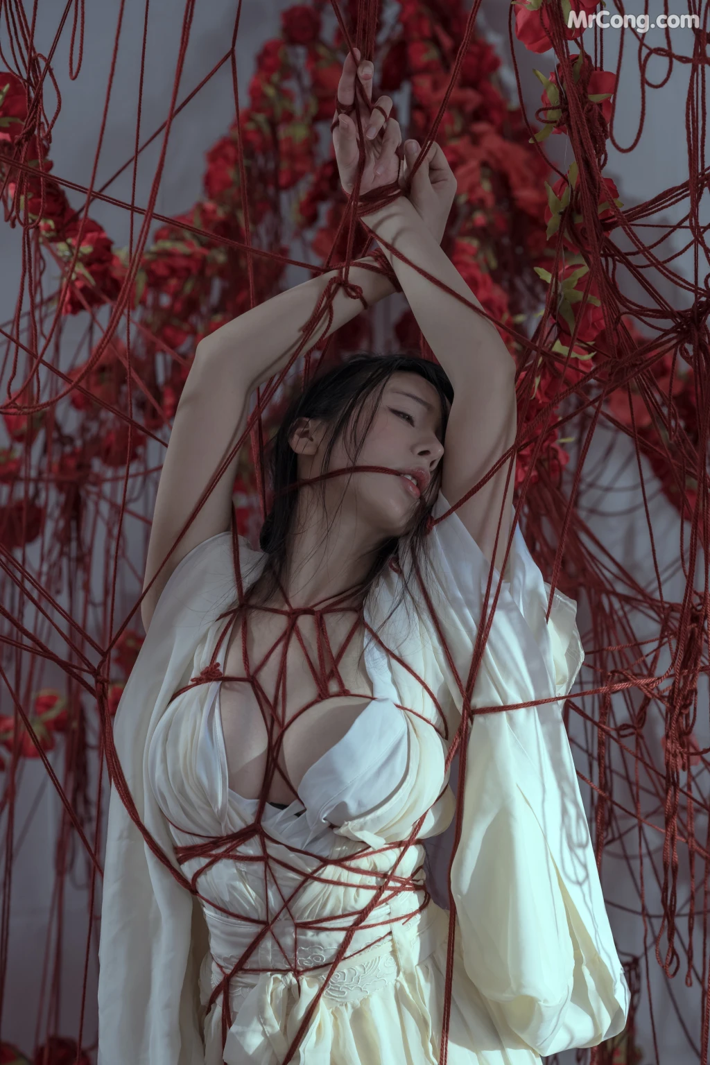 Coser@云溪溪 (Yunx1x1) Vol.020: 奶桃 囚鸟 (64 photos) – Page 2