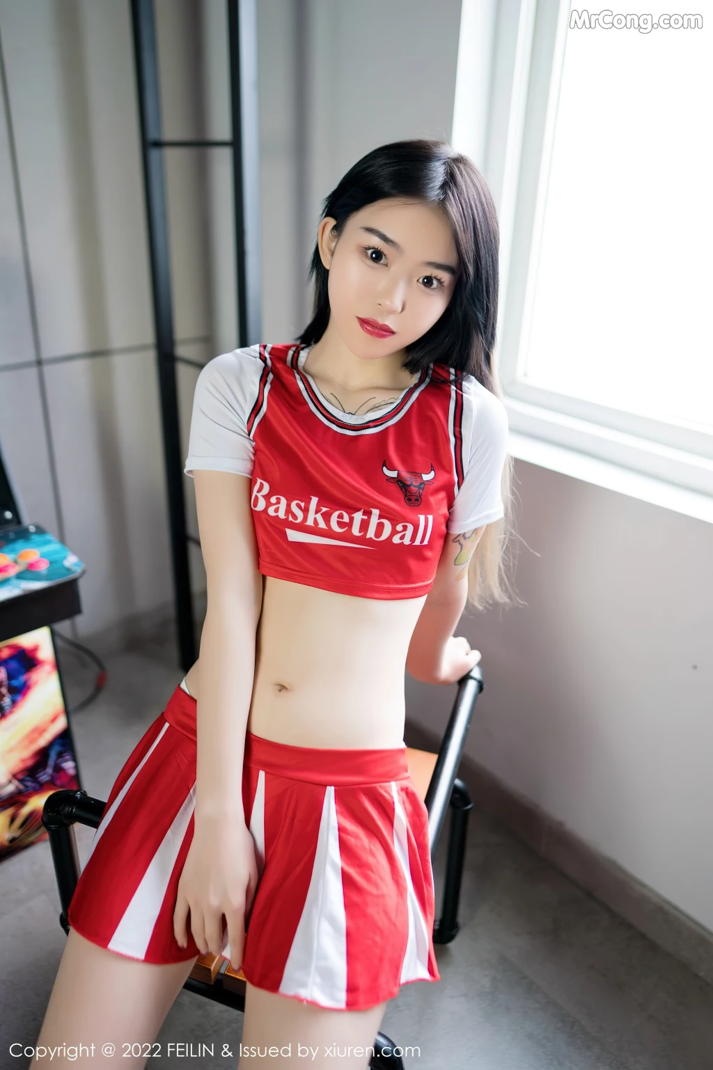FEILIN Vol.443: 奶瓶 (53 photos)