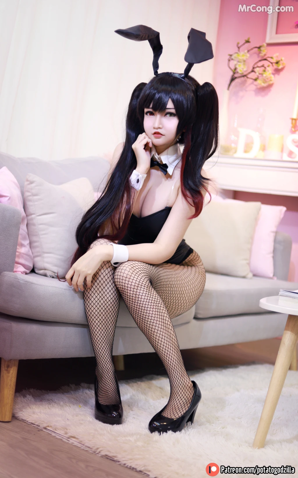 Coser@Potato Godzilla: Kurumi Tokisaki Bunny Girl (35 photos)