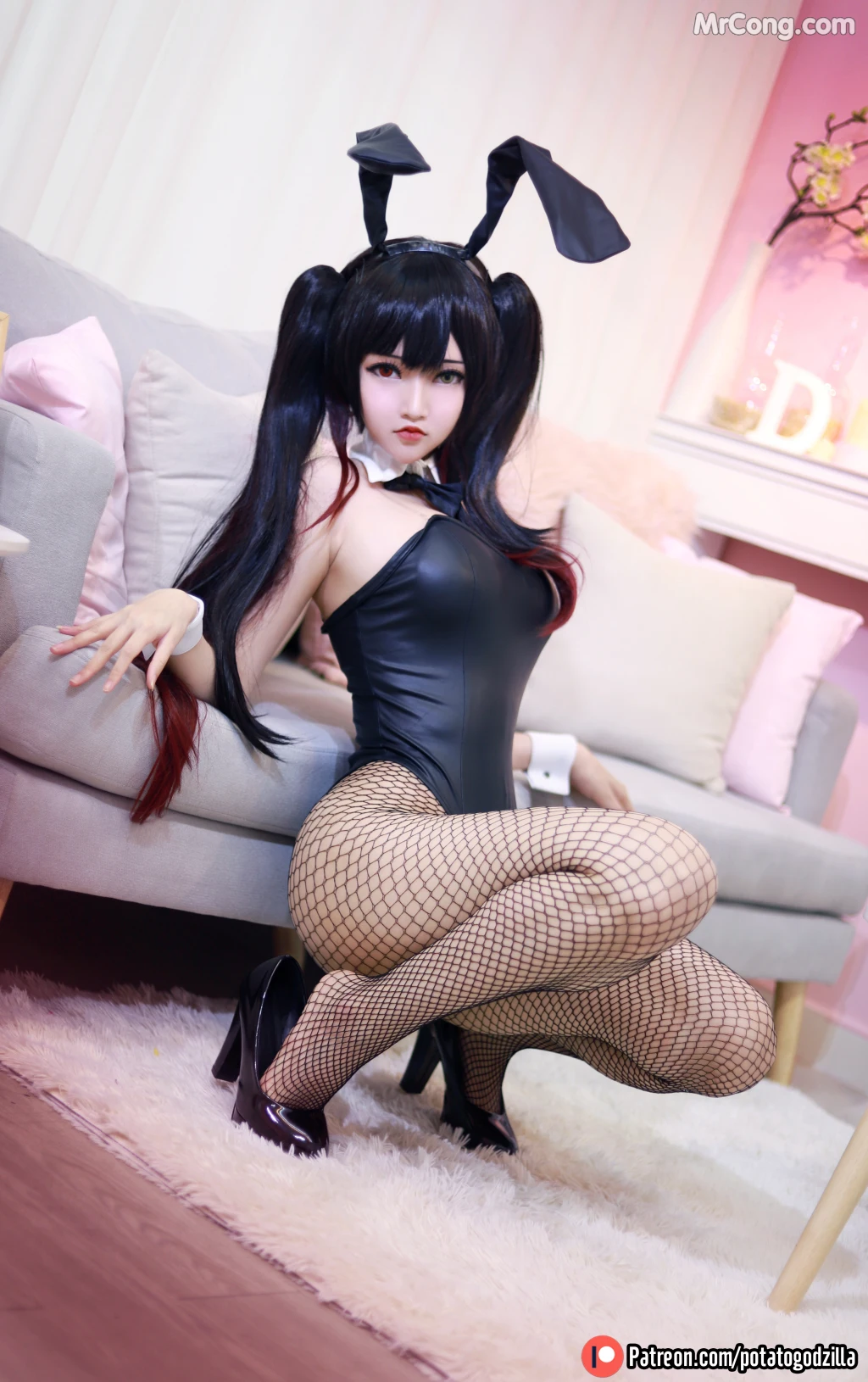 Coser@Potato Godzilla: Kurumi Tokisaki Bunny Girl (35 photos)