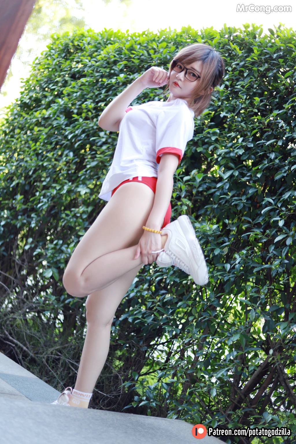Coser@Potato Godzilla: Gym Uniform (30 photos)