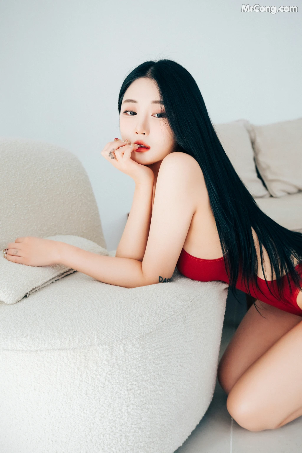 [Loozy] Bomi (보미): Thin Piece Between (63 photos) – Page 2