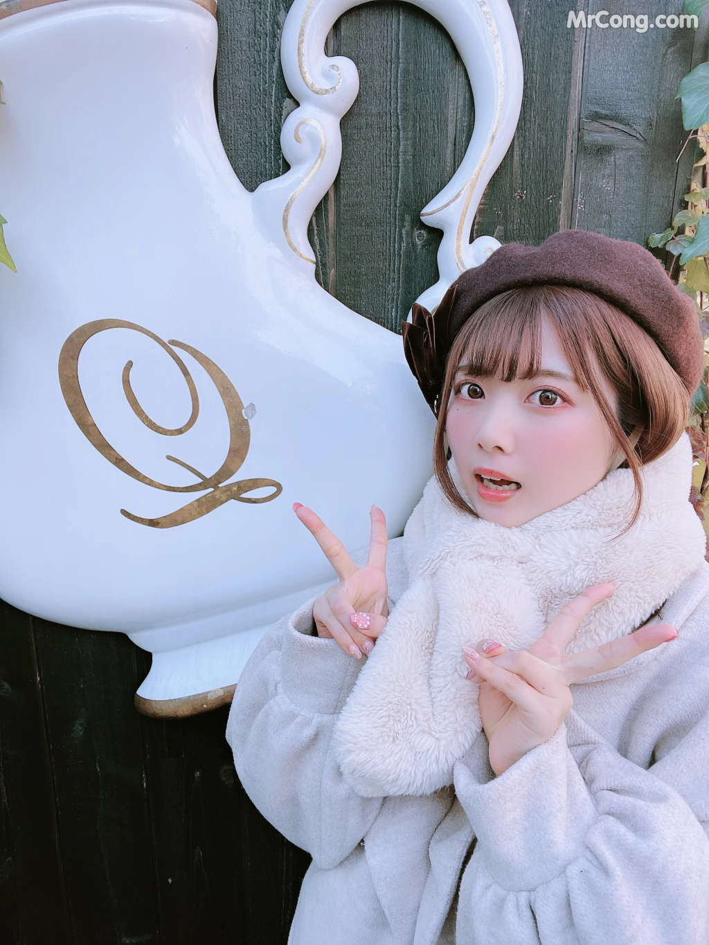 [Fantia] Tomiko (とみこ): じぇらぴけ?と、今日の私服自撮り。 (52 photos)