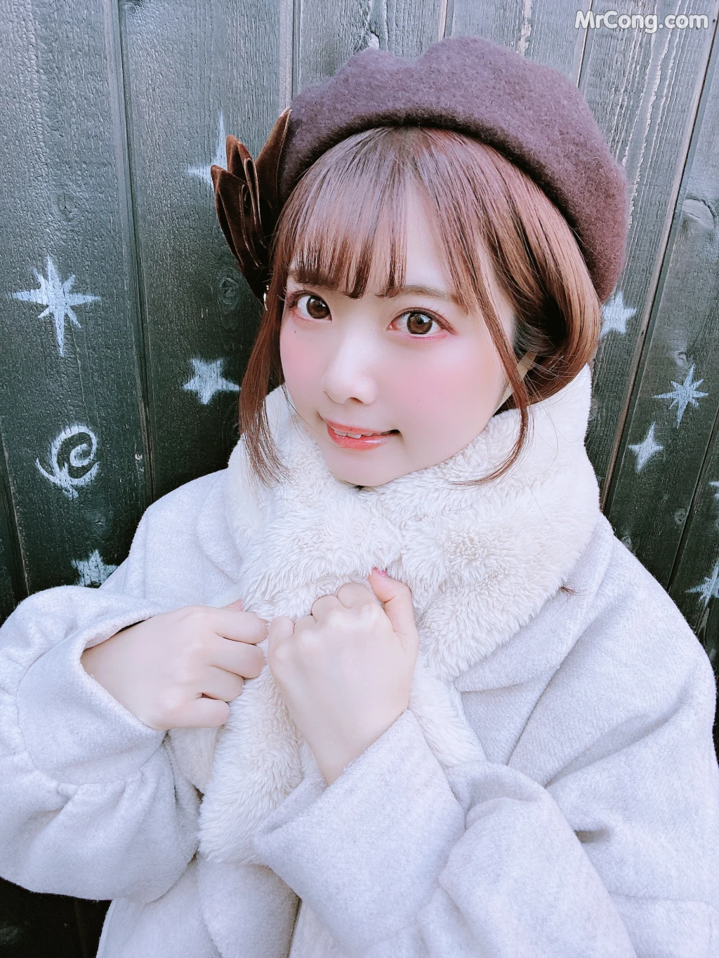 [Fantia] Tomiko (とみこ): じぇらぴけ?と、今日の私服自撮り。 (52 photos)