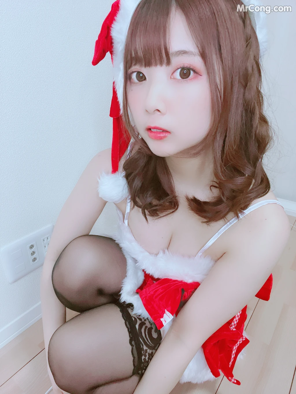 [Fantia] Tomiko (とみこ): とみこサンタから自撮りのお届け???動画もあるよ (71 photos) – Page 2