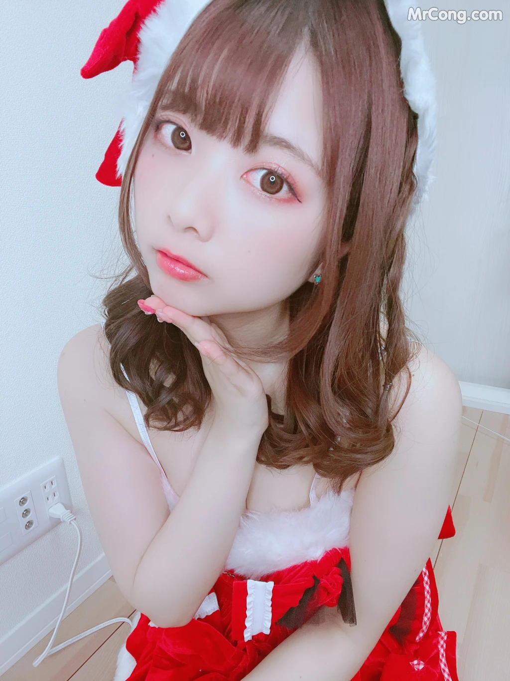 [Fantia] Tomiko (とみこ): とみこサンタから自撮りのお届け???動画もあるよ (71 photos) – Page 2