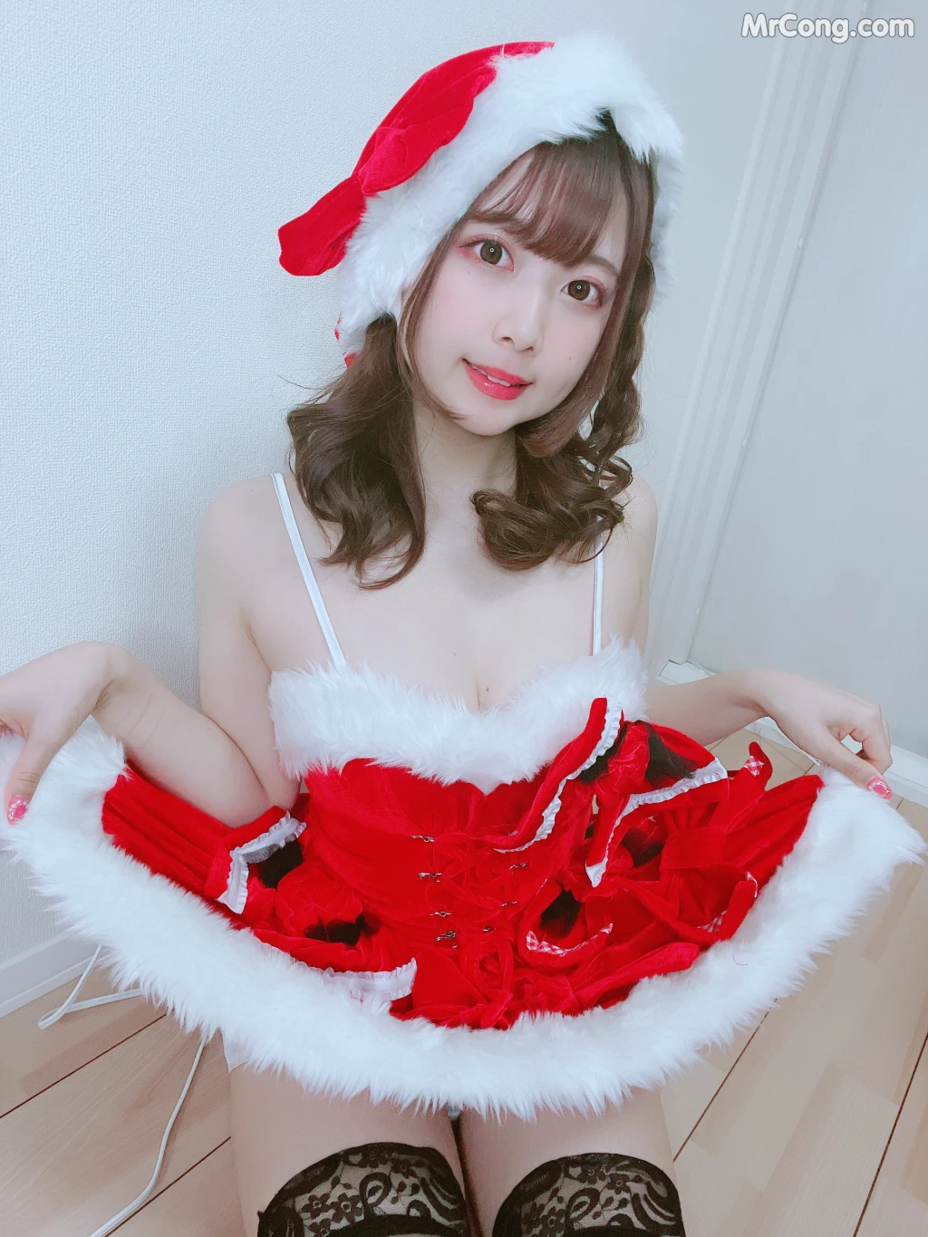 [Fantia] Tomiko (とみこ): とみこサンタから自撮りのお届け???動画もあるよ (71 photos) – Page 2