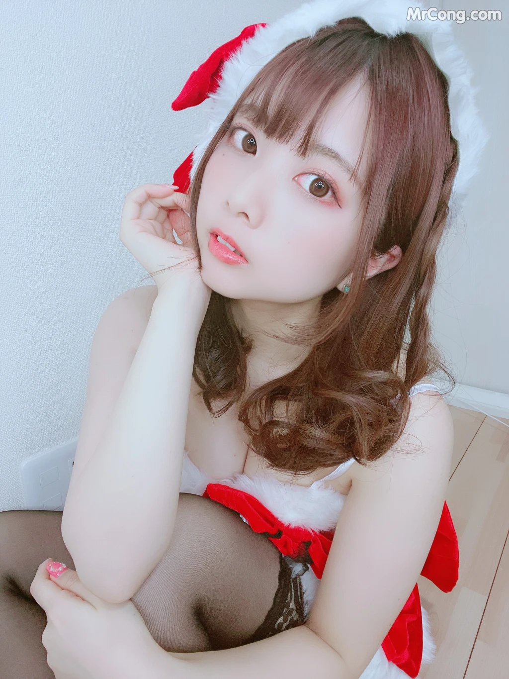 [Fantia] Tomiko (とみこ): とみこサンタから自撮りのお届け???動画もあるよ (71 photos) – Page 4