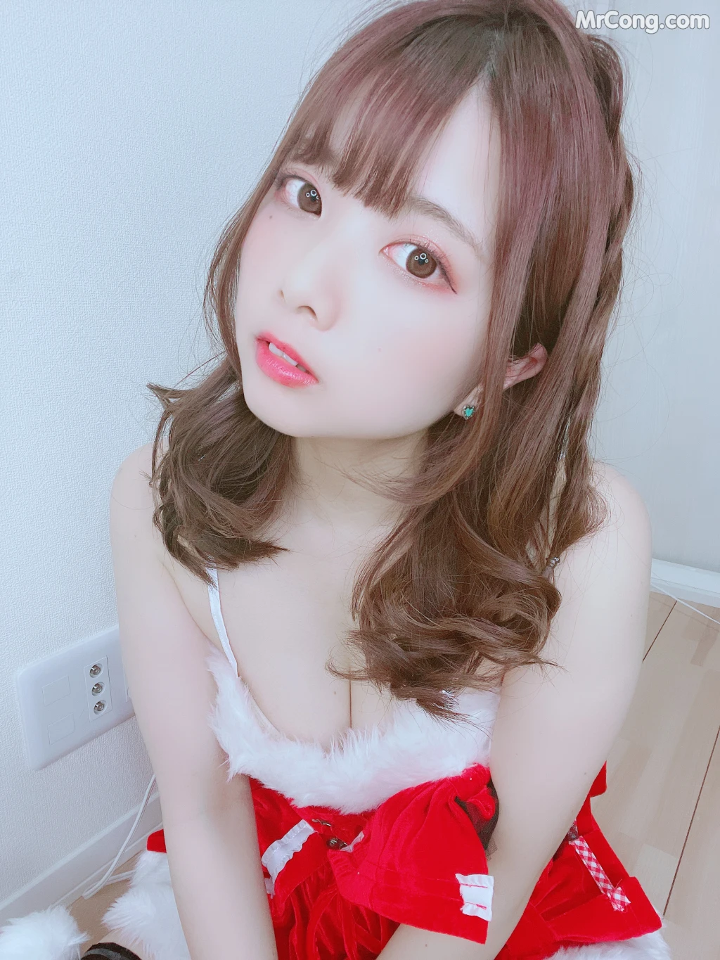 [Fantia] Tomiko (とみこ): とみこサンタから自撮りのお届け???動画もあるよ (71 photos) – Page 5