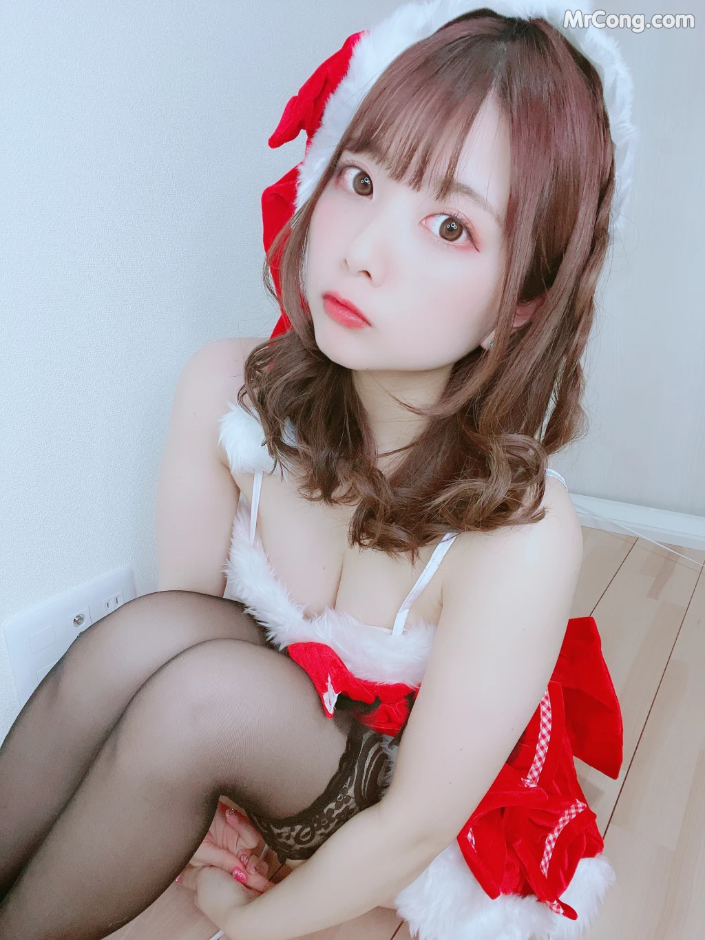[Fantia] Tomiko (とみこ): とみこサンタから自撮りのお届け???動画もあるよ (71 photos) – Page 7