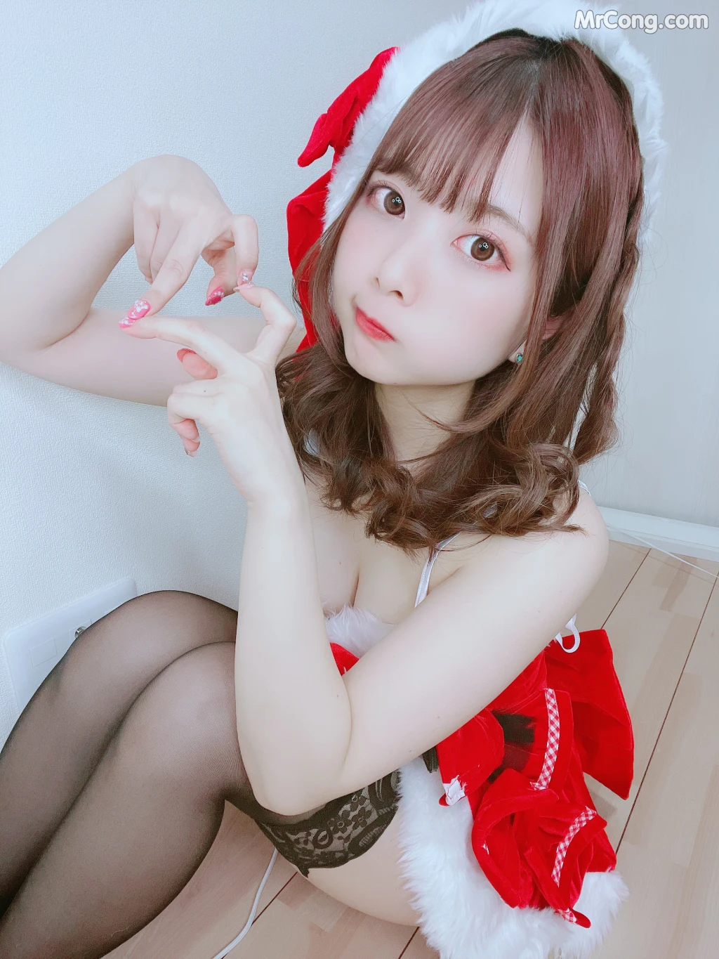 [Fantia] Tomiko (とみこ): とみこサンタから自撮りのお届け???動画もあるよ (71 photos) – Page 7