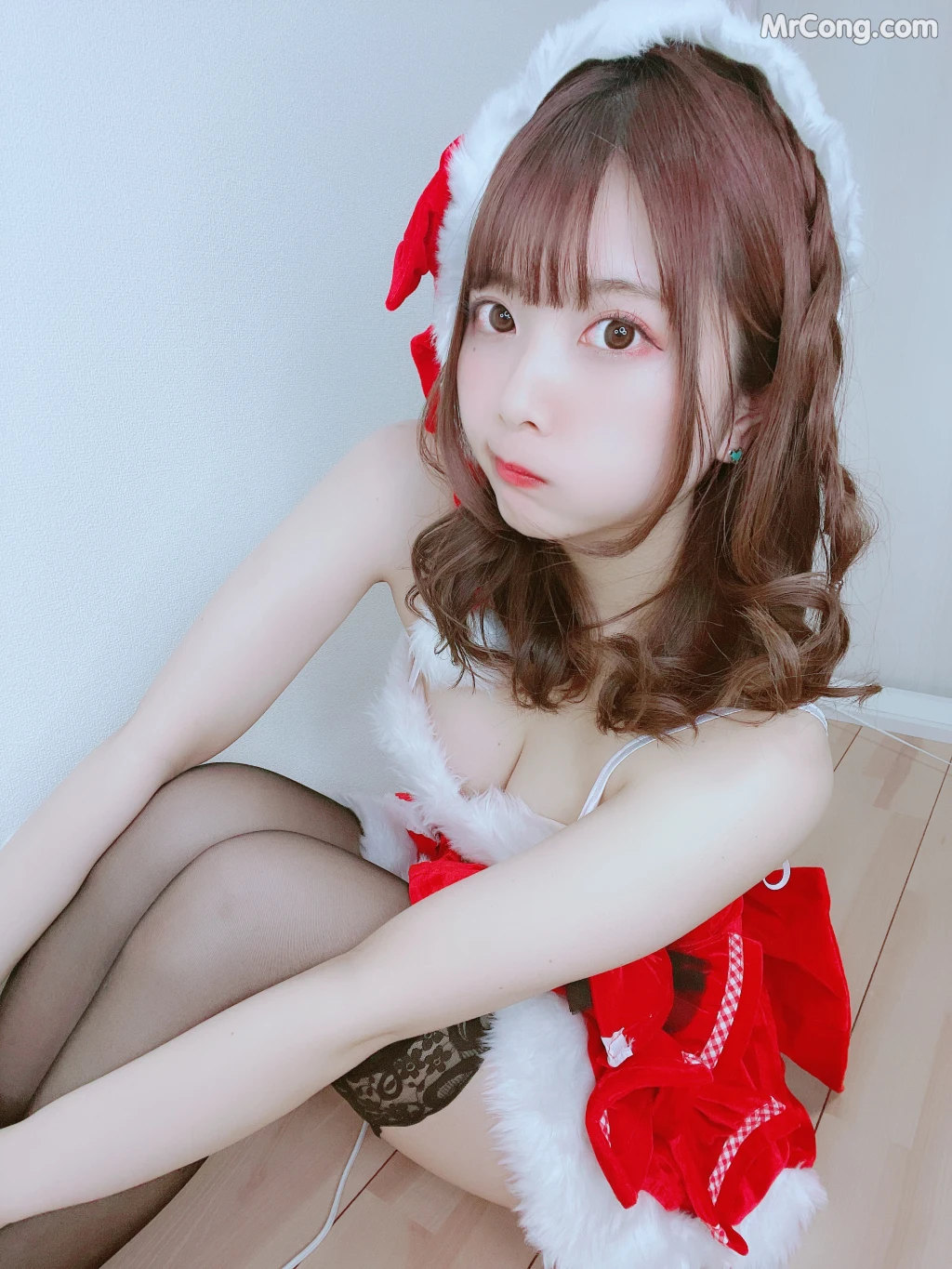 [Fantia] Tomiko (とみこ): とみこサンタから自撮りのお届け???動画もあるよ (71 photos) – Page 7