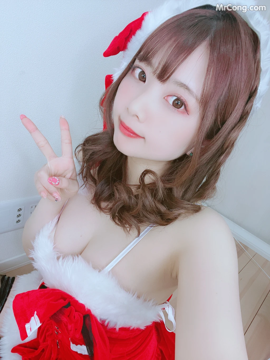 [Fantia] Tomiko (とみこ): とみこサンタから自撮りのお届け???動画もあるよ (71 photos) – Page 7