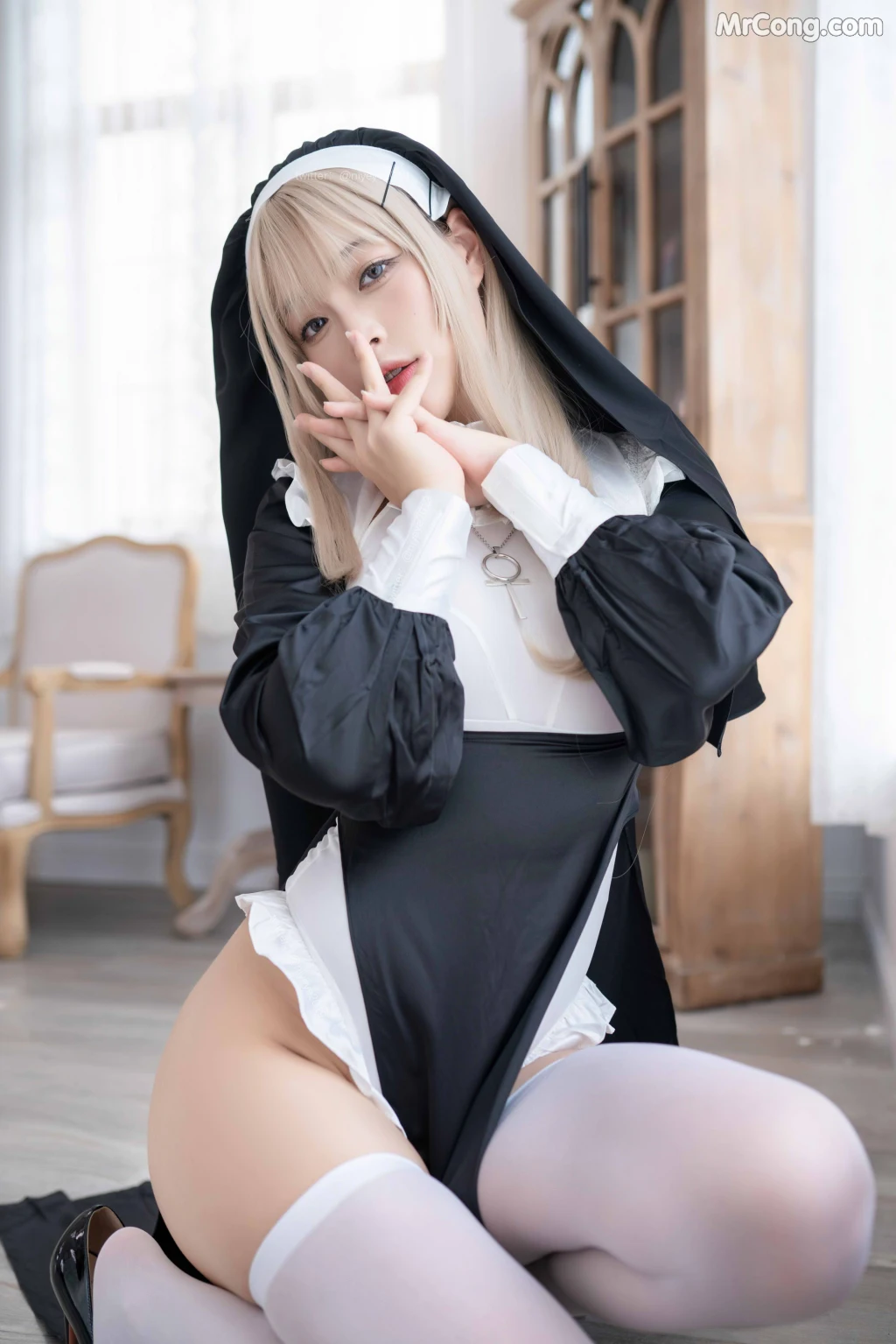 Coser@白烨 Vol.044: 禁x欲修女 (77 photos + 5 videos)