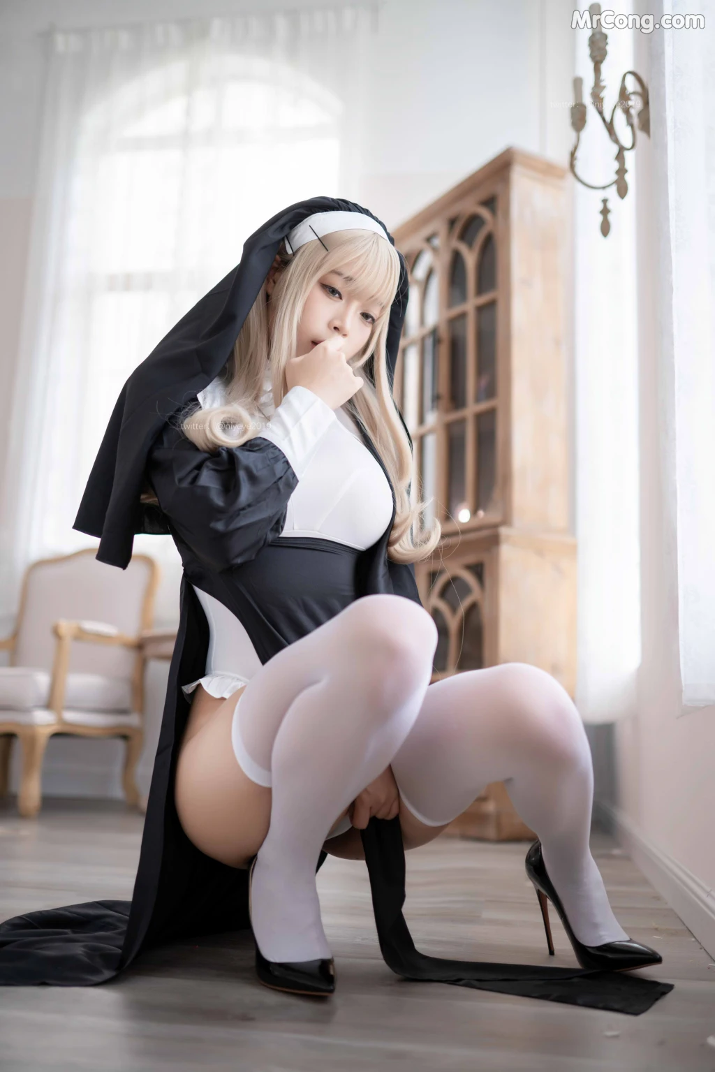 Coser@白烨 Vol.044: 禁x欲修女 (77 photos + 5 videos)