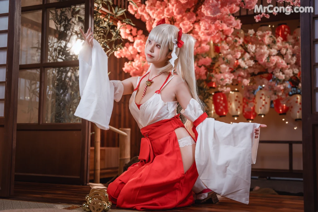 Coser@蜜汁猫裘 Vol.084: 可畏巫女 (50 photos + 4 videos) – Page 5
