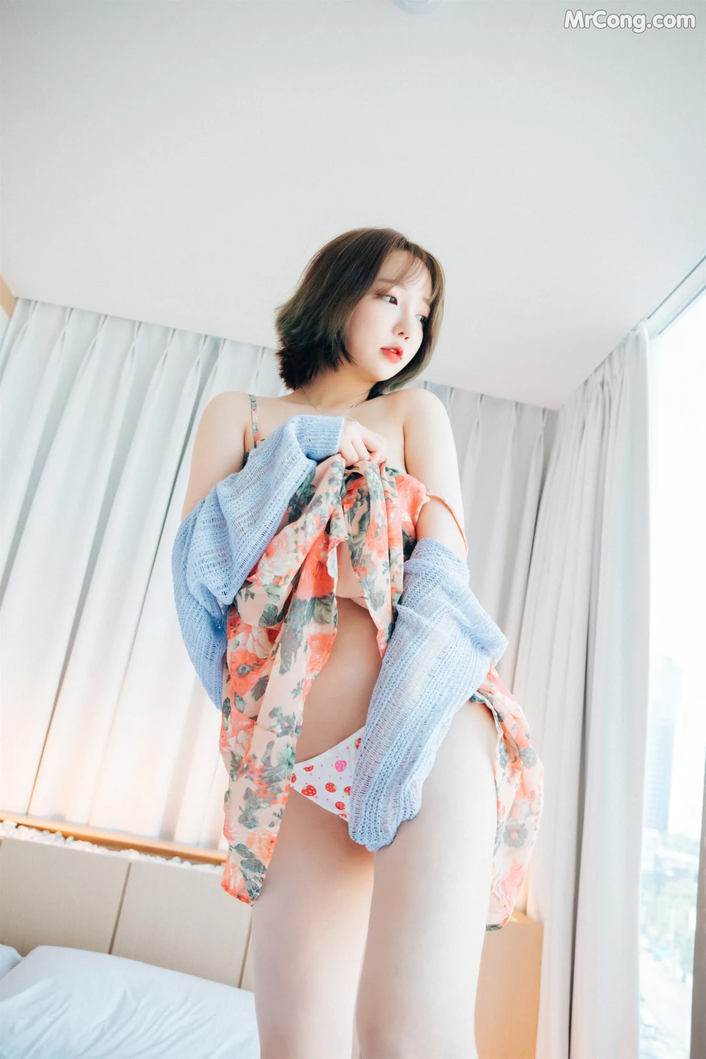 [Loozy] Son Ye-Eun (손예은): Lover in Hotel (133 photos) – Page 2