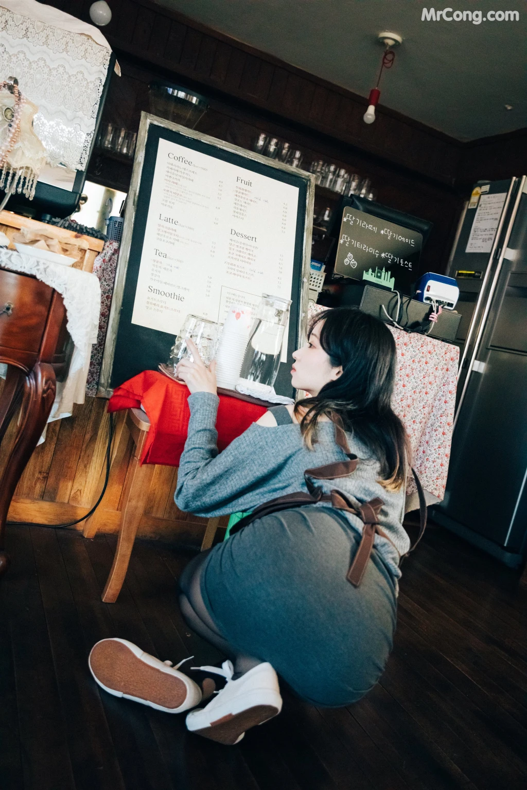 [Loozy] Bambi (밤비): Cafe Alba (179 photos) – Page 4