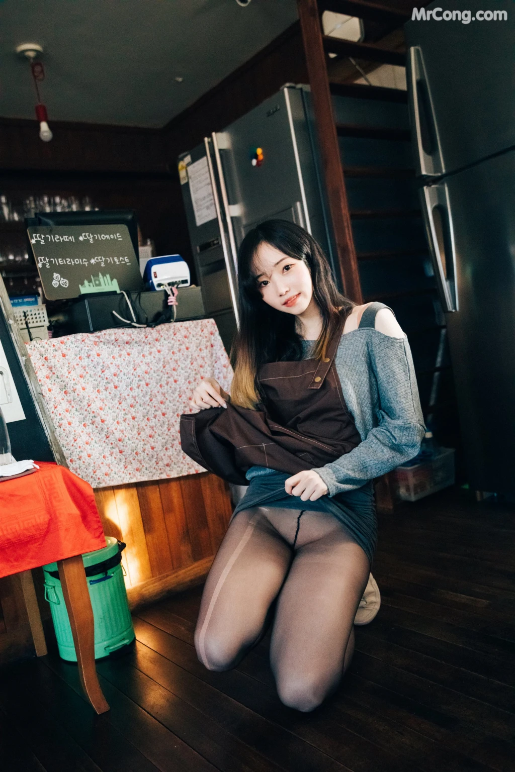 [Loozy] Bambi (밤비): Cafe Alba (179 photos) – Page 4