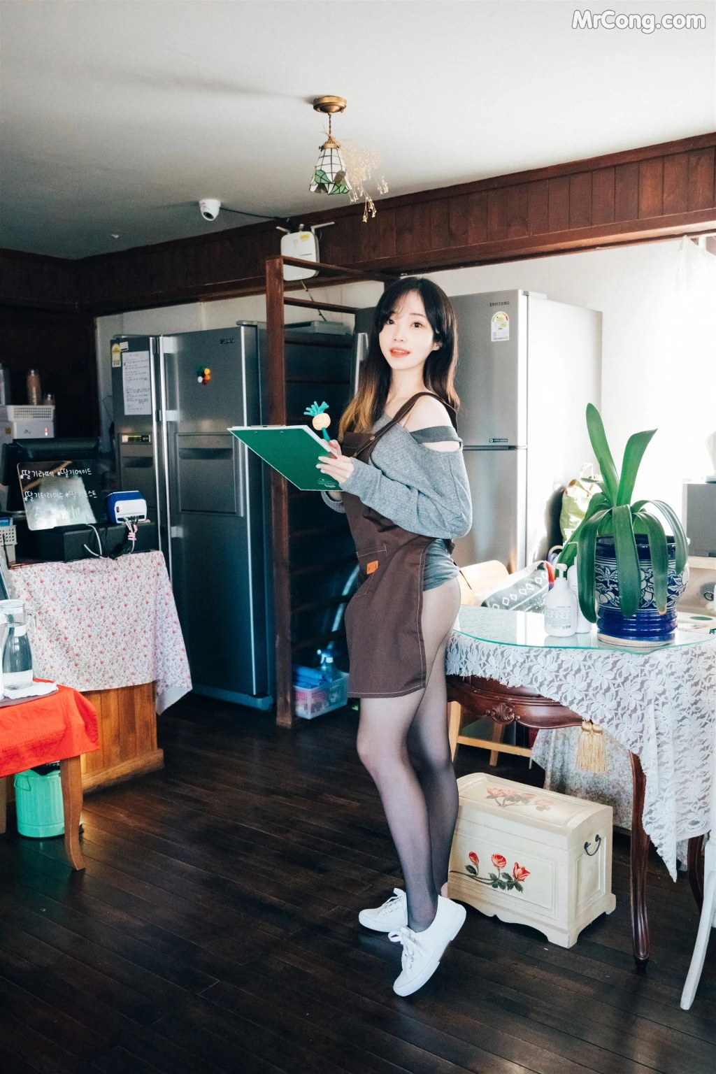 [Loozy] Bambi (밤비): Cafe Alba (179 photos) – Page 4