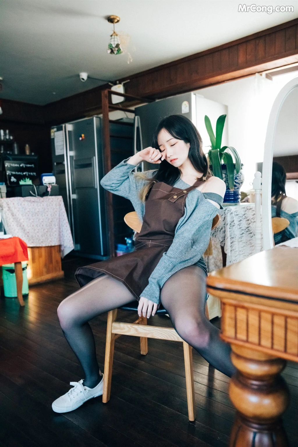 [Loozy] Bambi (밤비): Cafe Alba (179 photos) – Page 4
