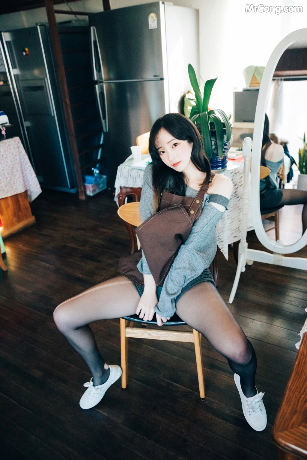 [Loozy] Bambi (밤비): Cafe Alba (179 photos) – Page 5