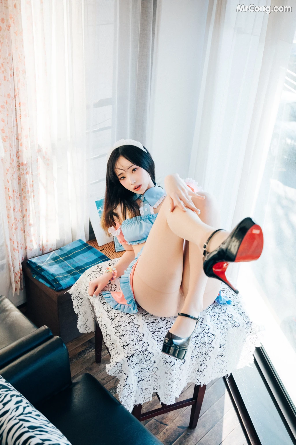 [Loozy] Bambi (밤비): Cafe Alba (179 photos) – Page 11