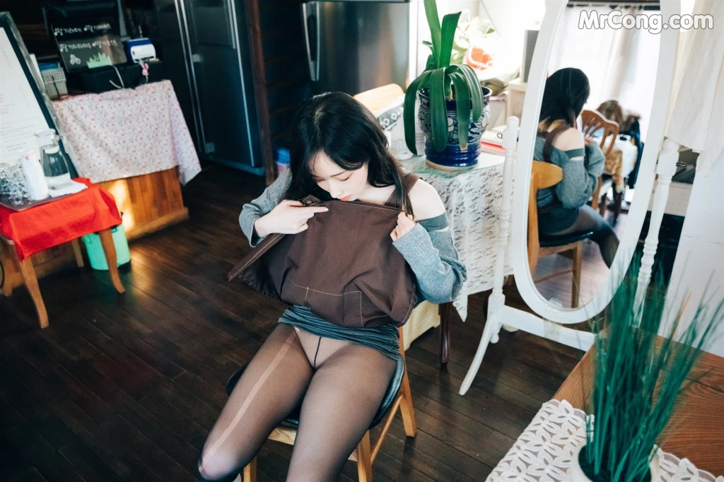 [Loozy] Bambi (밤비): Cafe Alba (179 photos) – Page 16